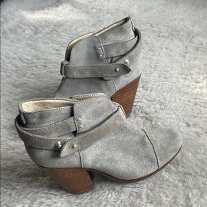 rag & bone Light Gray Suede Ankle stack heel Booties size EU 38.5